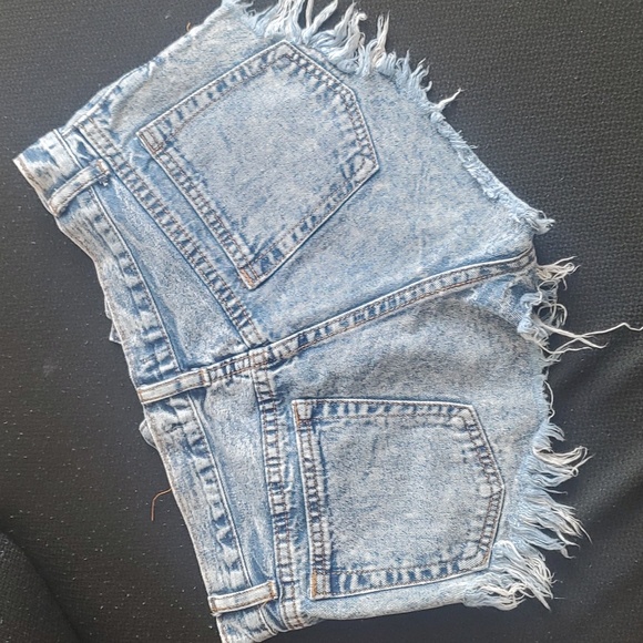 Short - Picture 4 of 4